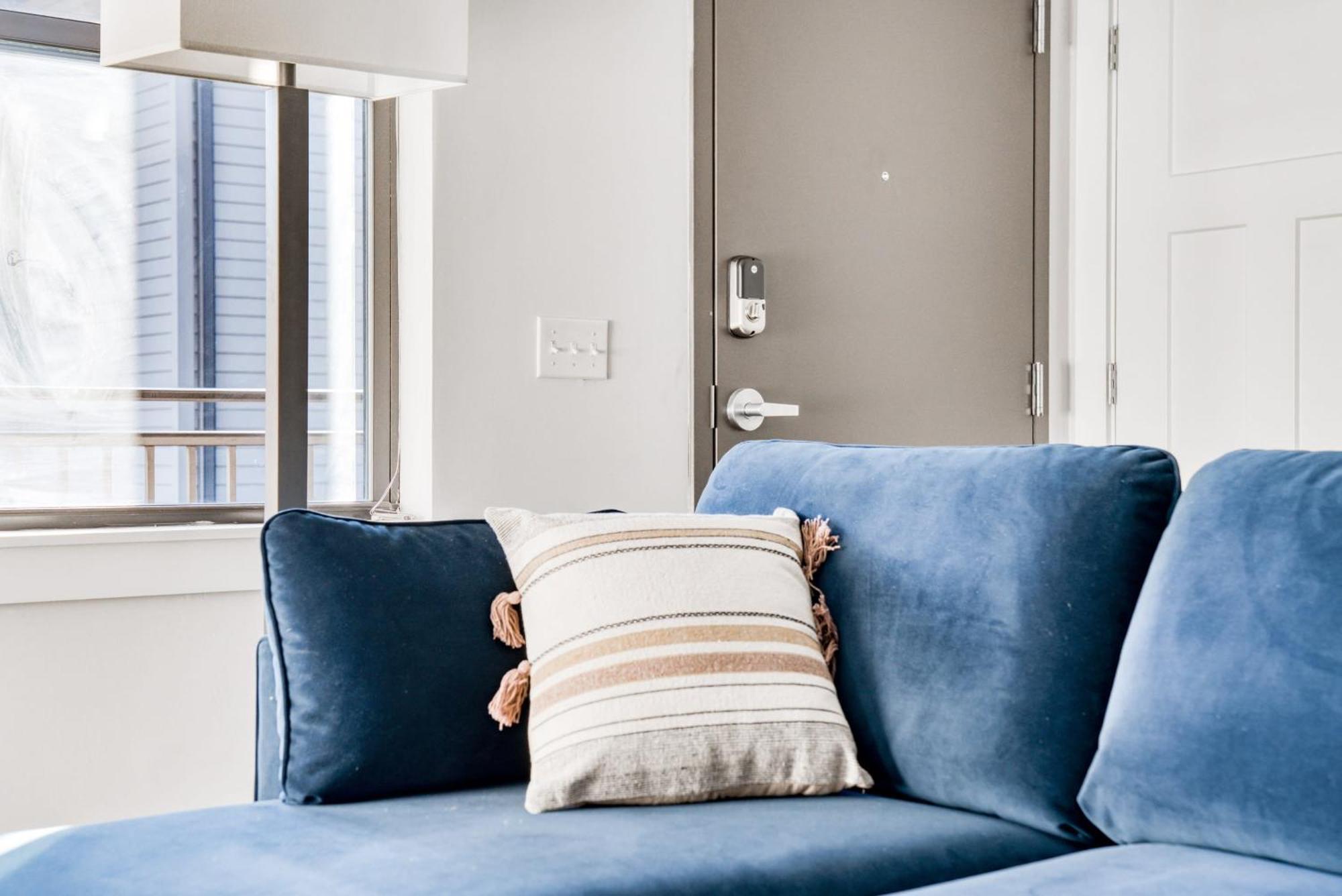 Cozysuites Music Row Bold 1Br W Free Parking ناشفيل المظهر الخارجي الصورة